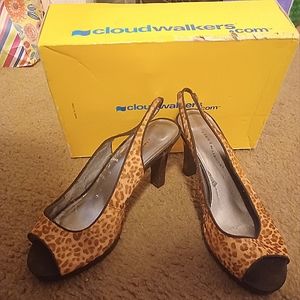 Cloud Walkers leopard sling back 3' heels